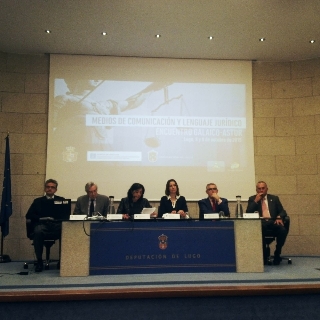 Los participantes del encuentro Galaico-Astur debaten sobre medios de comunicación y lenguaje jurídico